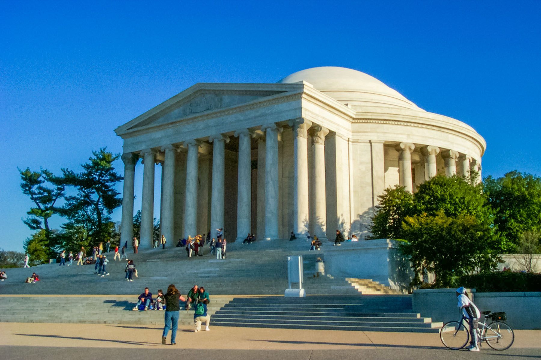 Jefferson Memorial, Washington, DC.  Click for next photo.