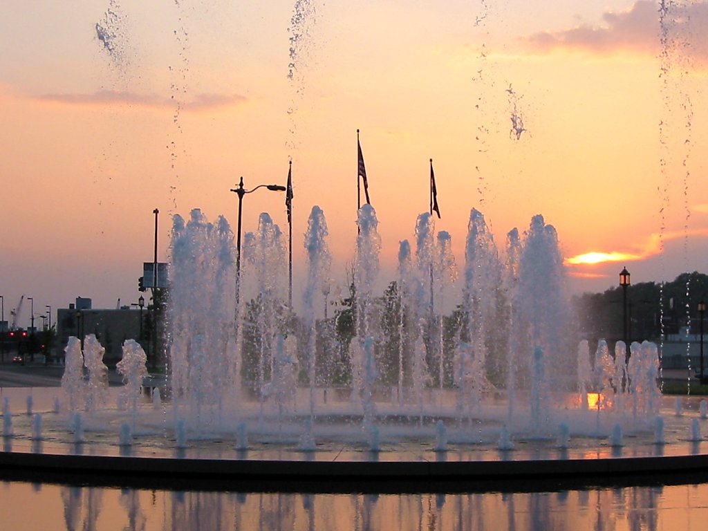 What to do when you are stuck in Kansas City and are bored?  Set up your little tripod and take timed shots of fountains.  Near the train station, 2003.  Click for next photo.