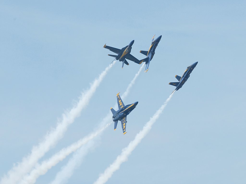 Blue Angels roll out of formation. 300mm, 1/800 at f/8.  Click for next photo.