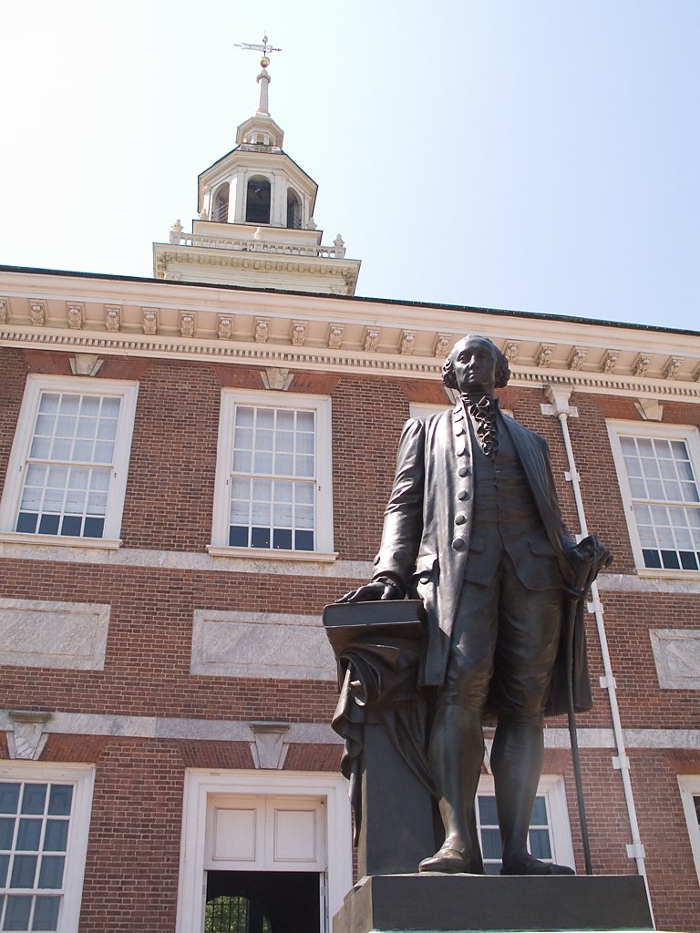 George Washington statue and Independence Hall, Philadelphia.  Click for next photo.