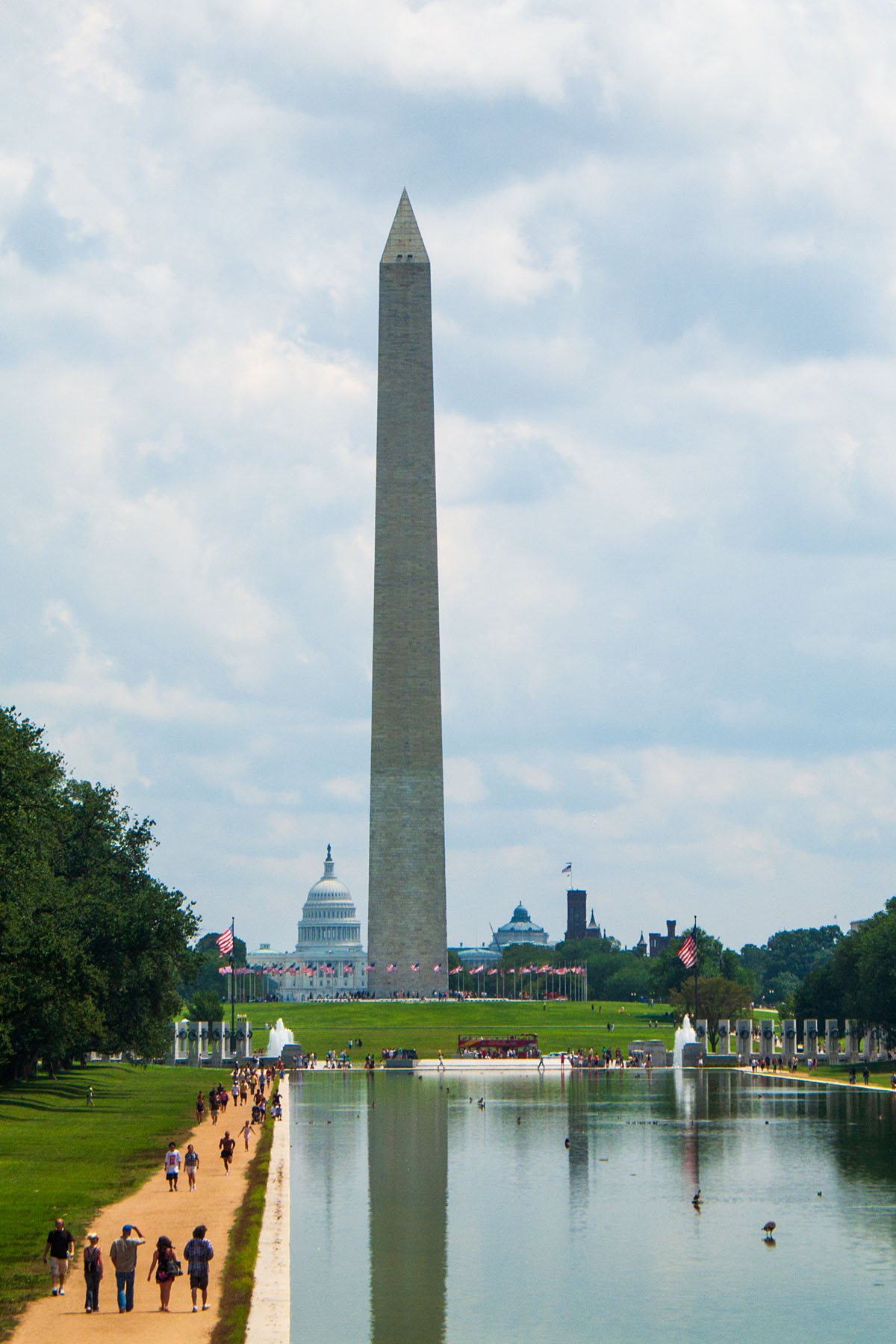 Washington Monument.  Click for next photo.