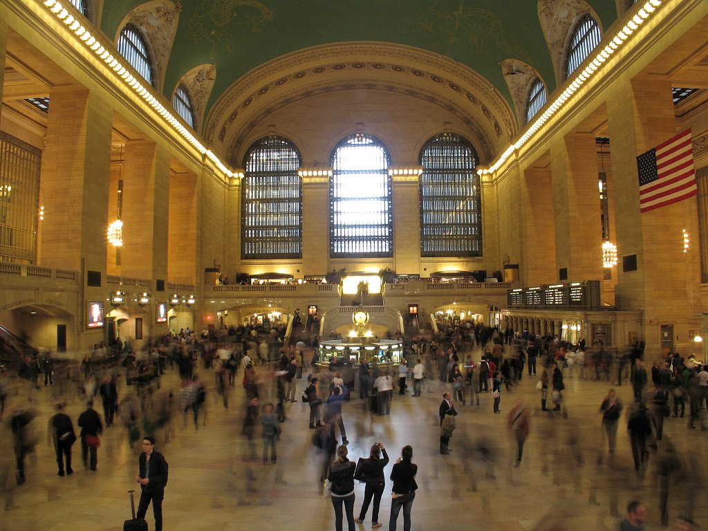 Rush hour at Grand Central Station.  Click for next photo.