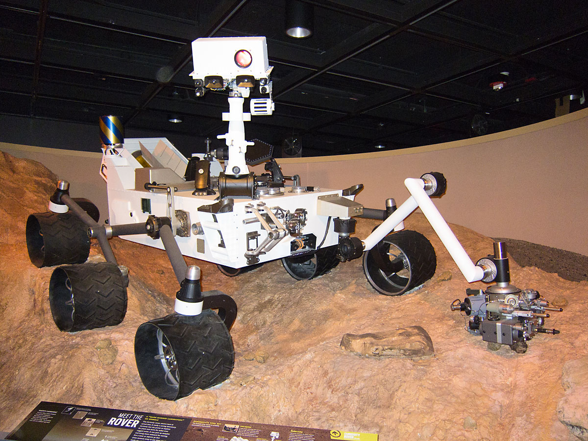 Model of the new Mars rover Curiousity at the New York Museum of Natural History.  The rover is scheduled to land on Mars Aug. 5, 2012.  Click for next photo.