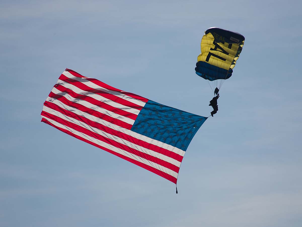 Navy Seal brings in the flag, Chicago Air and Water Show.  Click for next photo.