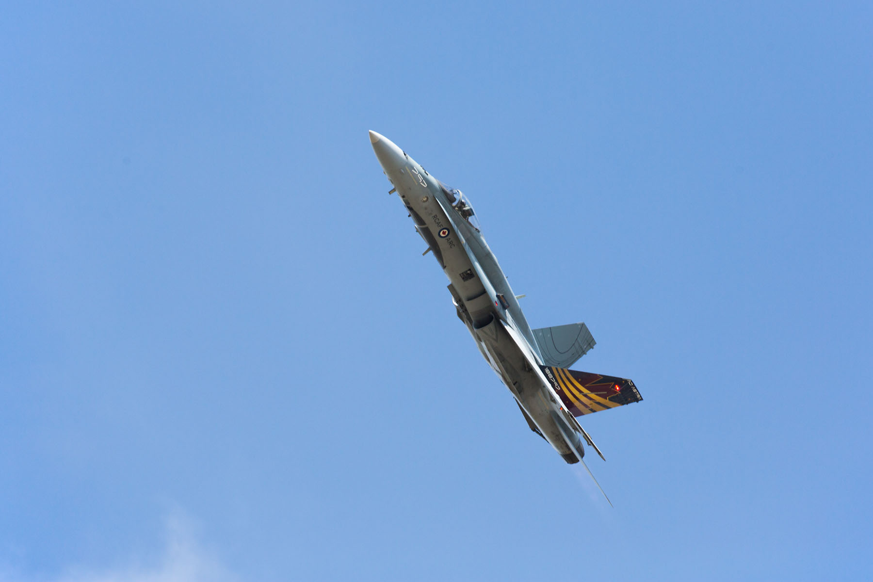 Canadian CF-18, Sioux Falls Air Show, August 2019.  Click for next photo.