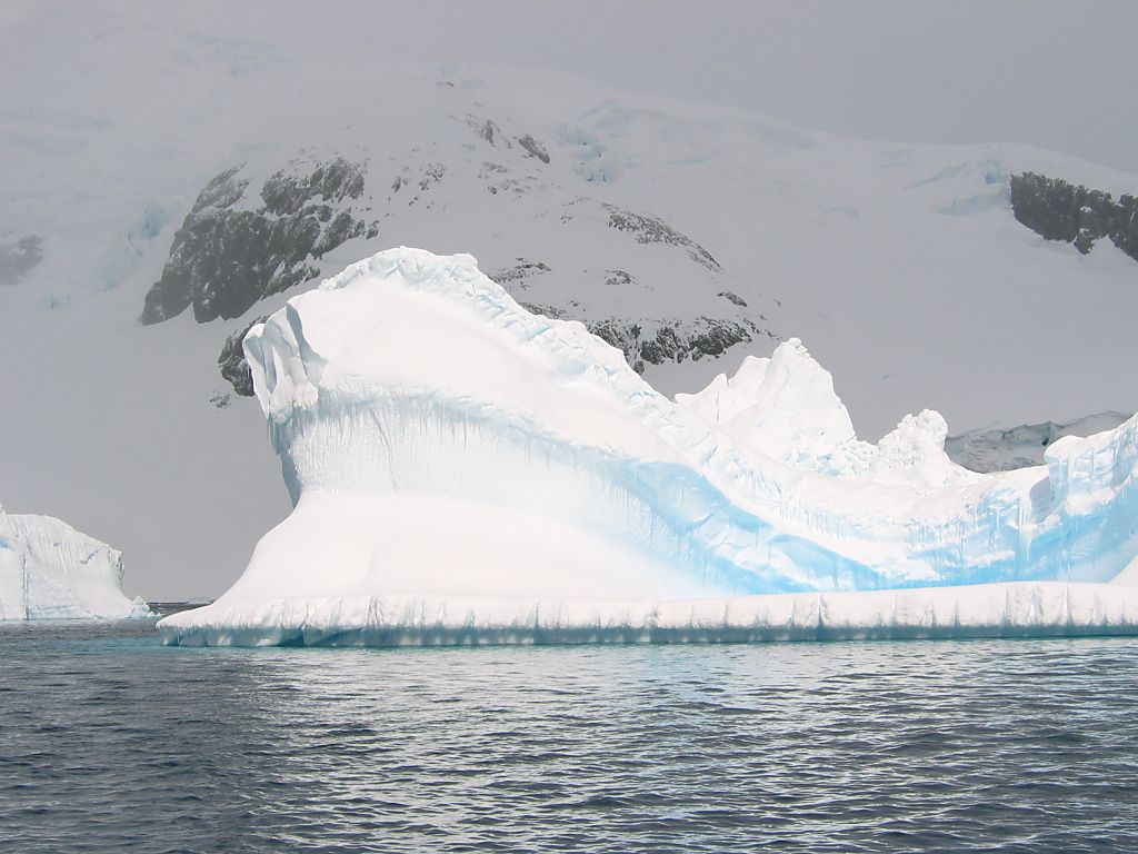 Iceberg, taken with small digital camera.  Click for next photo.