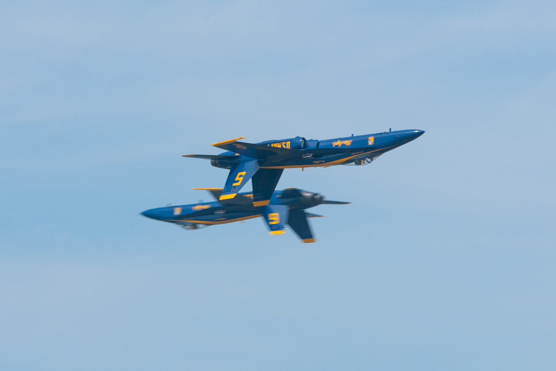 This time both planes are inverted as they meet. 300mm, 1/800 at f/8.  Click for next photo.