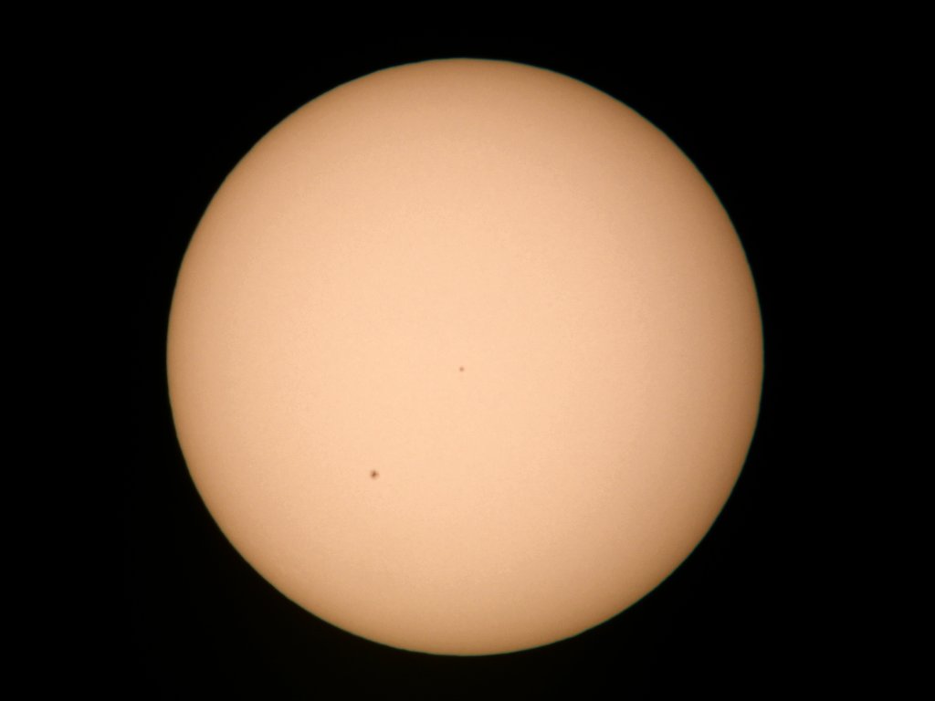 Sun with a few spots, glass solar filter.  Click for next photo.
